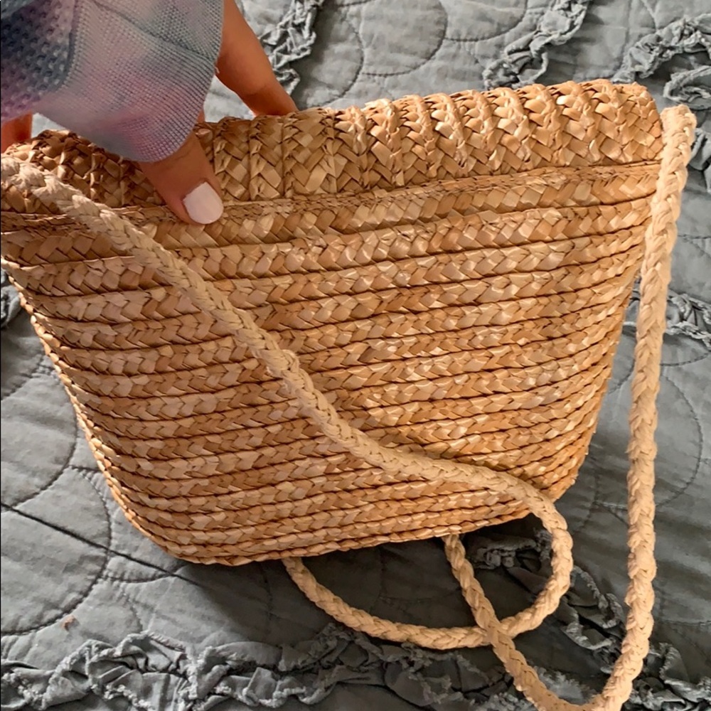 Crossbody straw purse - Picture 3 of 4